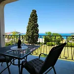 And Matika Διαμέρισμα